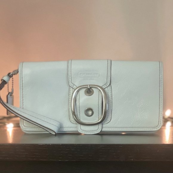 White Coach Clutch - Picture 1 of 4
